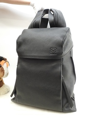 ロエベ Tバックパック 型押レザー黒 メンズリュックサック 極美品@051706